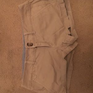 American eagle khaki shorts