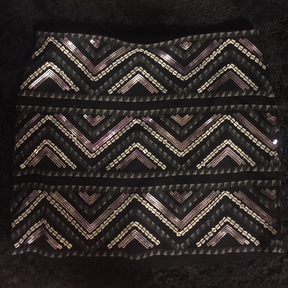 Express sequin skirt