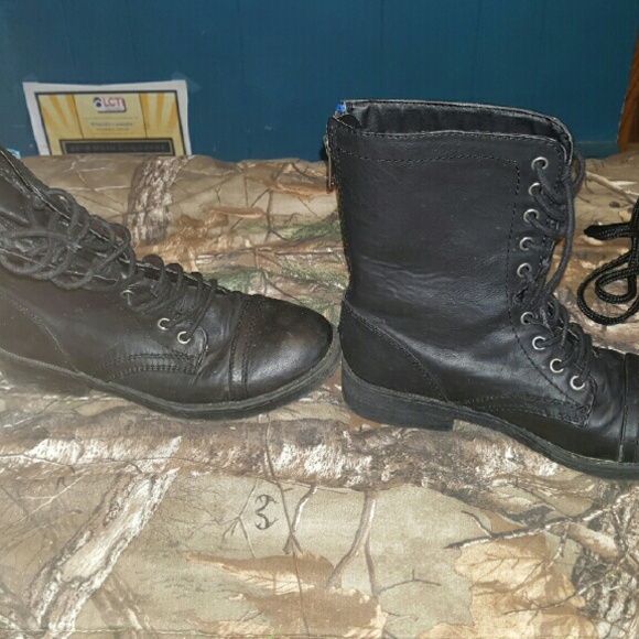Combat boots - Picture 2 of 4