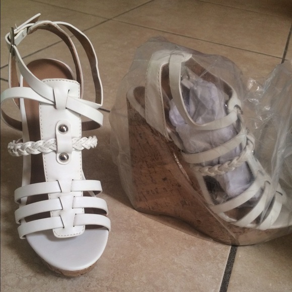 Dainty Hooligan White Corkboard Wedges