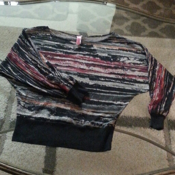 Ladies Top M - Picture 2 of 3
