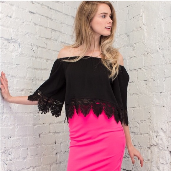 ❗️LAST ONE❗️Off The Shoulder Top Lace Trim - Picture 2 of 4