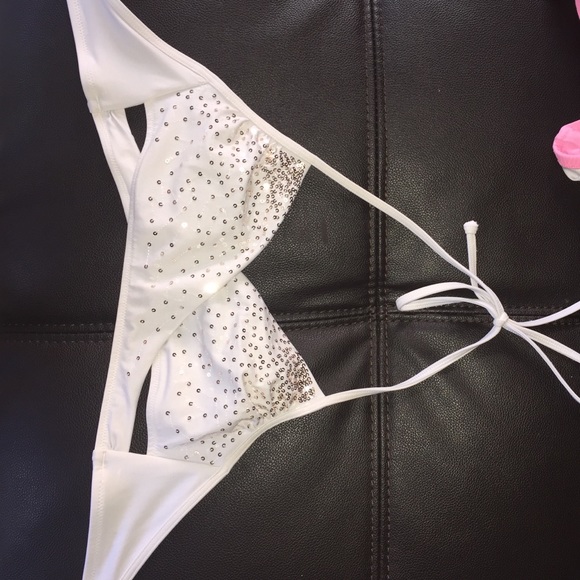 PINK Victoria secrets WRAP HALTER