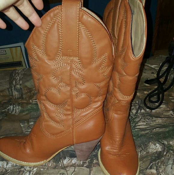 Cowgirl boots - Picture 2 of 3
