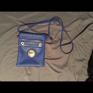 Non authentic MK cross body