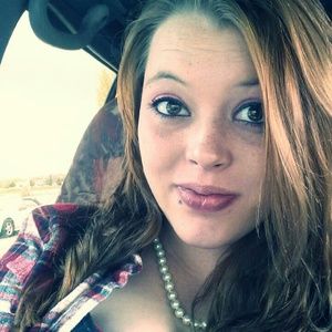 Meet your Posher, Desiree