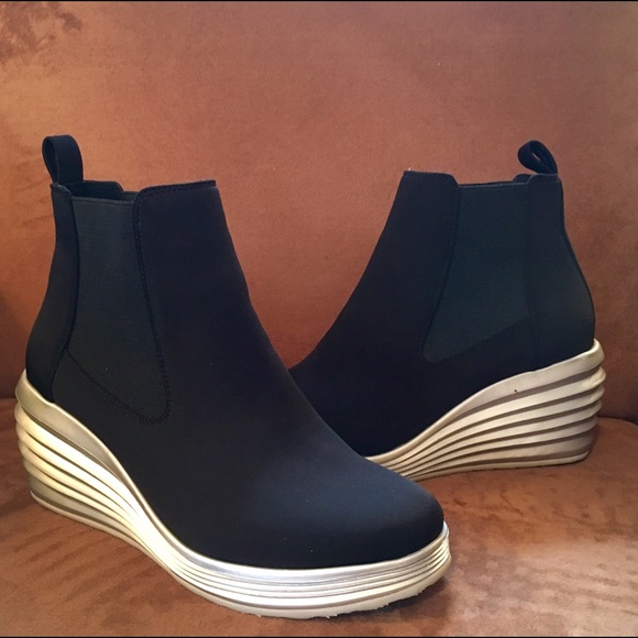 Jeffrey Campbell Derica Exclusive Metallic Wedge