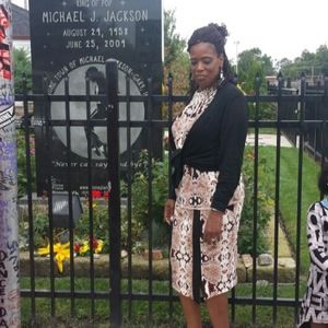 Meet your Posher, Genell