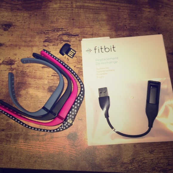 BRAND NEW Fitbit Flex + bands