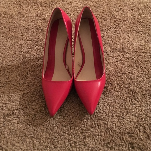 Red Pumps