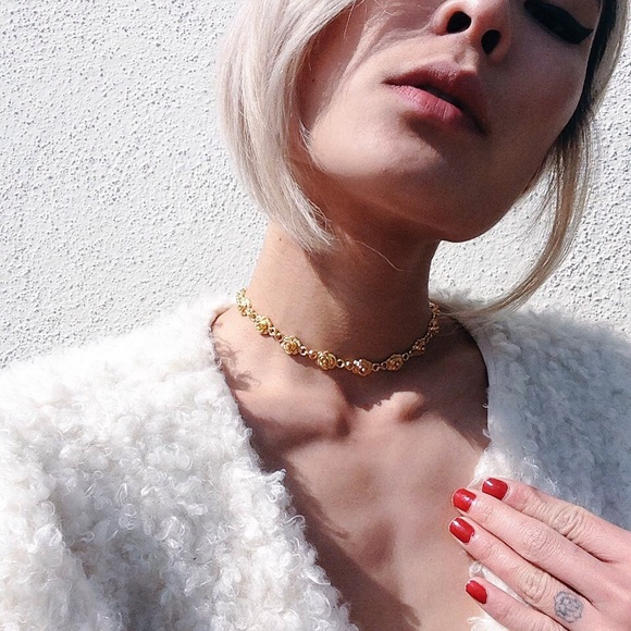 Gold Rose Chain Choker Necklace - Picture 2 of 3