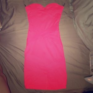 Pink dress size 4 never worn before