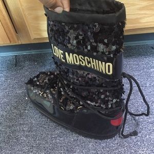 Love Moschino boots