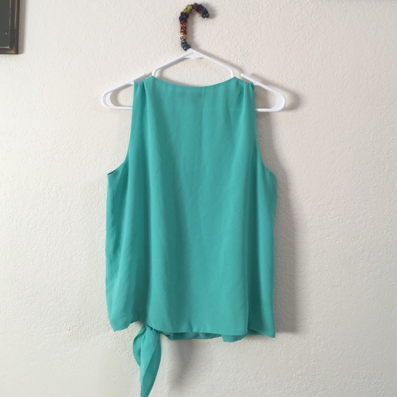 Sheer side knot blouse - Picture 2 of 2