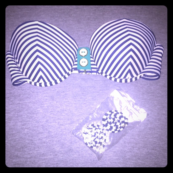 Swim suit Top $15 Size Medium! Navy & White!
