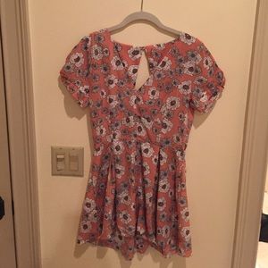 MISSGUIDED size 4 romper