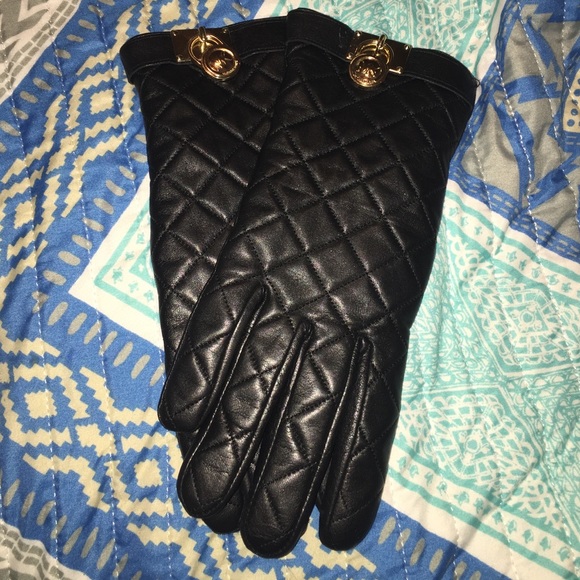 MICHAEL Michael Kors Accessories - 🎉Labor Day sale-Michael Kors leather gloves in M.