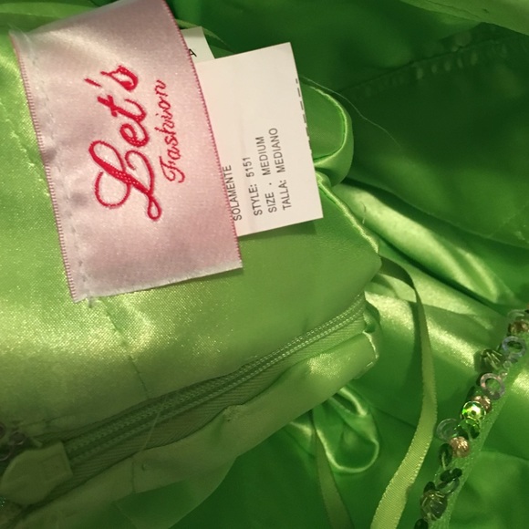 Prom dress!! - Picture 3 of 4