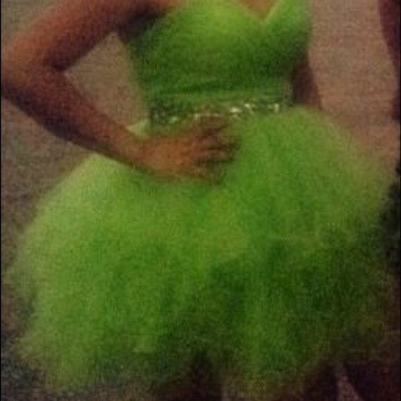 Prom dress!! - Picture 4 of 4