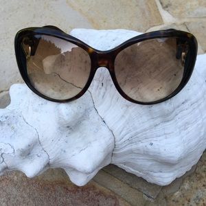 Gucci tortoise Sun Glasses