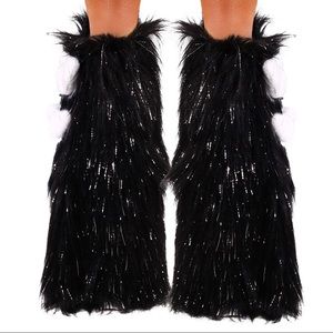 ❗️SOLD❗️Sparkle Black rave fluffies leg warmer