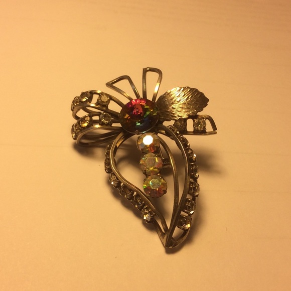 VINTAGE AB RHINESTONE BROOCH