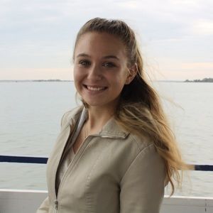 Meet your posher Mikaela