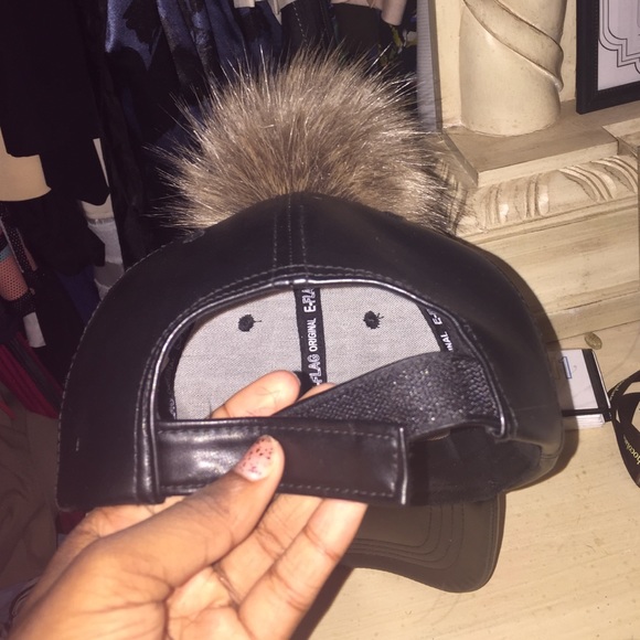 Leather adjustable fur ball hat - Picture 3 of 4