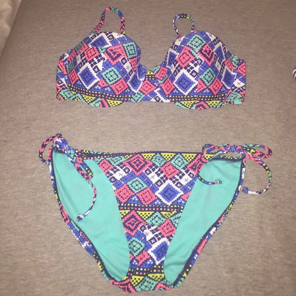Swim Top & Bottom $35! Top M Bottoms S