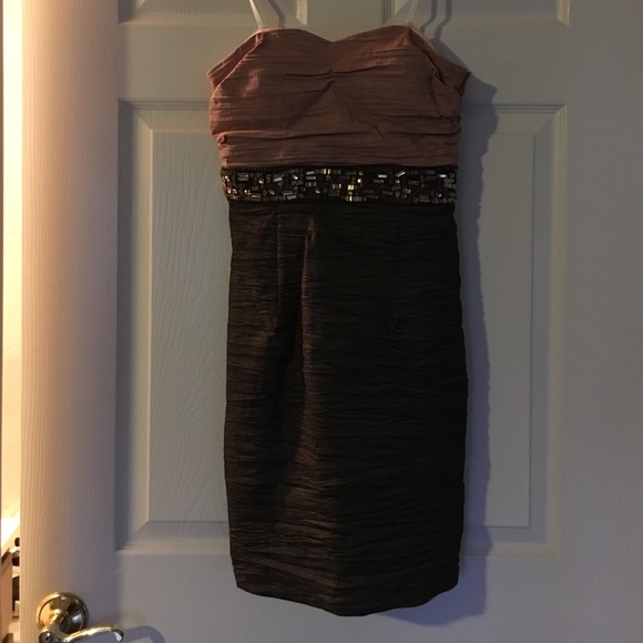 A Morgan & Co. pink and brown toned dress