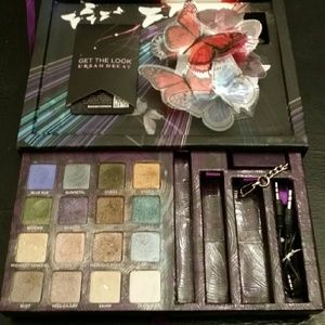 Urban Decay "Book of Shadows IV"