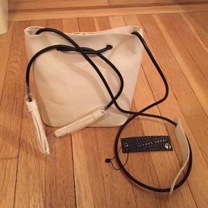 Street Level crossbody bag- NWT!