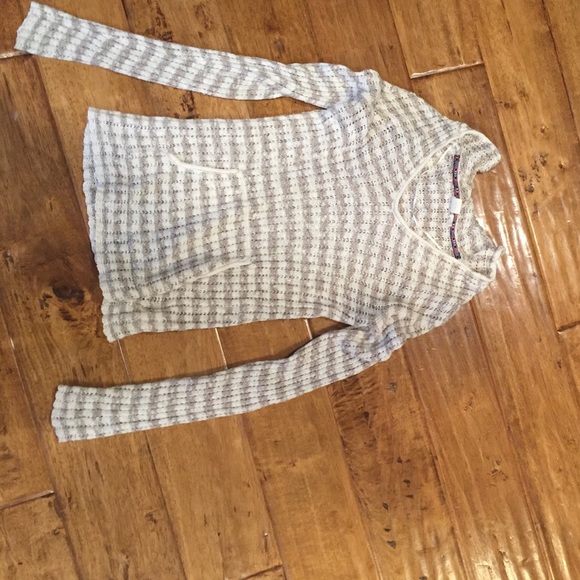 Roxy sweater