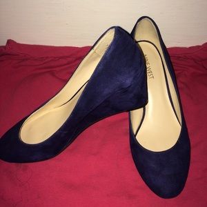 Nine West suede navy wedges
