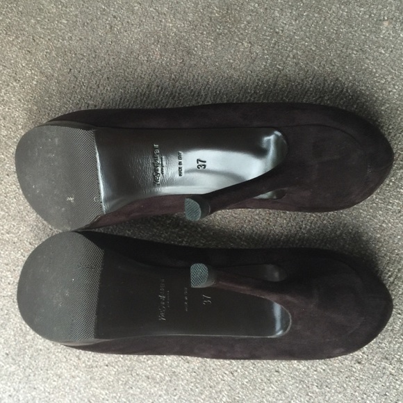 ⚡️Flash sale⚡️Authentic YSL Tributes suede brown. - Picture 4 of 4