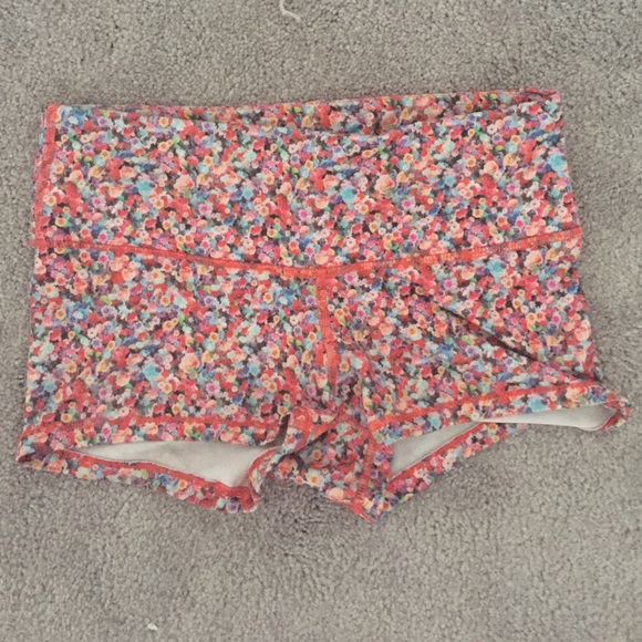 lululemon boogie shorts