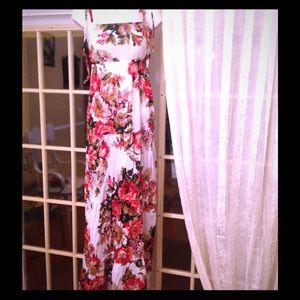 Simply stunning floral dress! Must be seen!