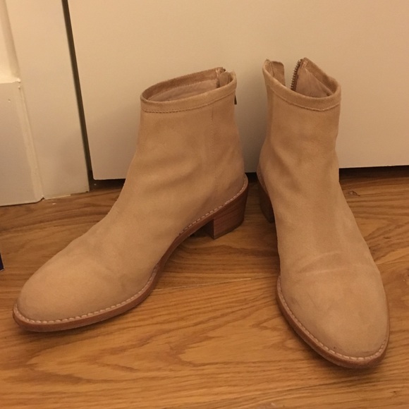 Tan suede Loeffler Randall boots sz 6