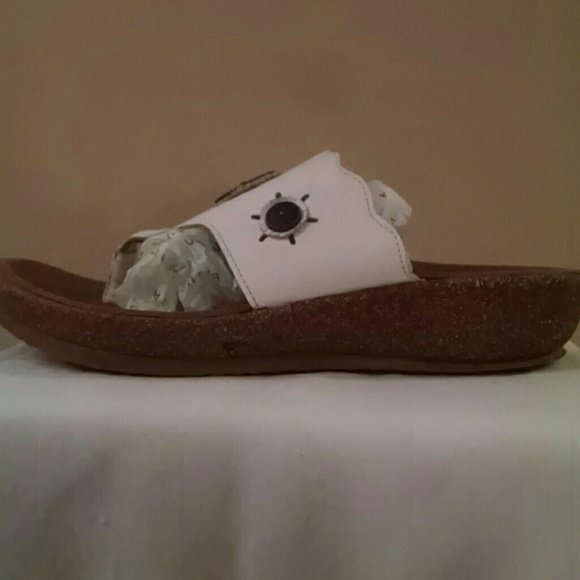 *HP!* Sonoma Streak White Leather Sandals - Picture 3 of 4