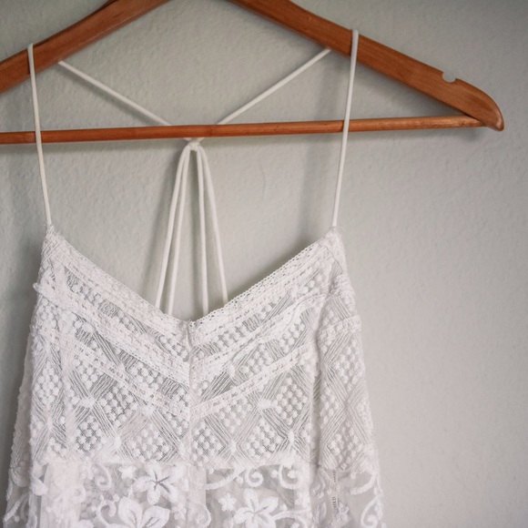 Lacy White Dress/Gown - Picture 2 of 4