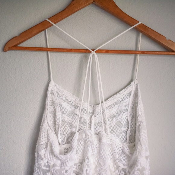 Lacy White Dress/Gown - Picture 3 of 4