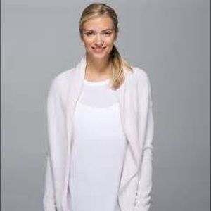 Lululemon Cabin Yogi Wrap - NWT, size 8, white