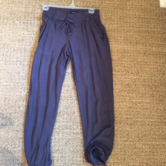 Aritizia "Los Feliz" pants