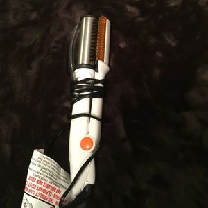 Instyler hairbrush straightener