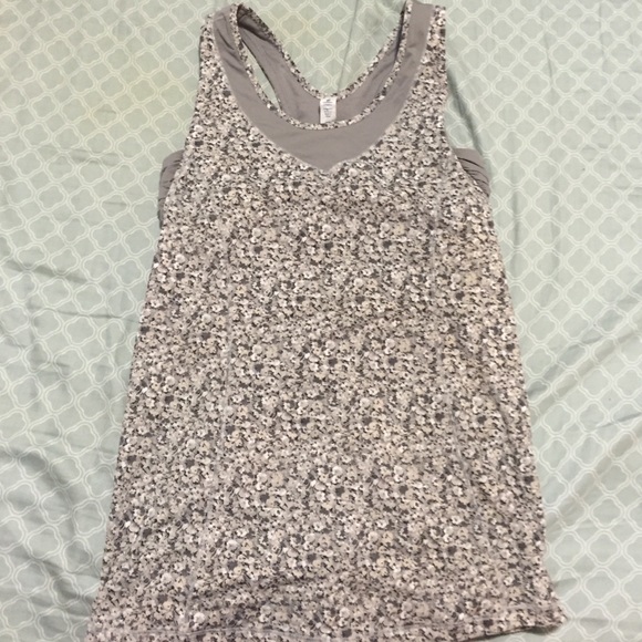 LULULEMON TOP