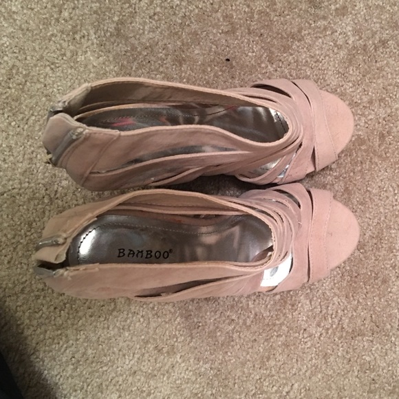 High heels - Picture 2 of 2