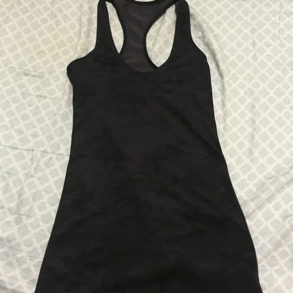 Black camo lululemon tank!