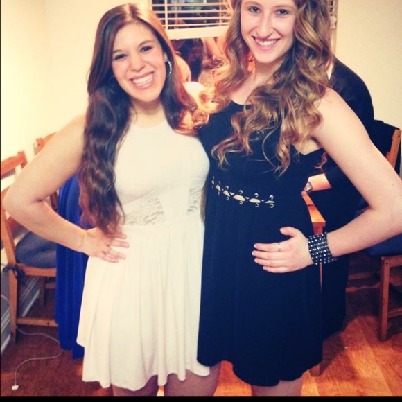 Dress - Picture 3 of 3