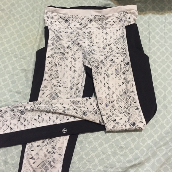 LULULEMON LEGGINGS