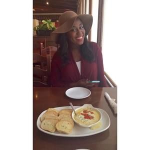 Meet your Posher, Taylor